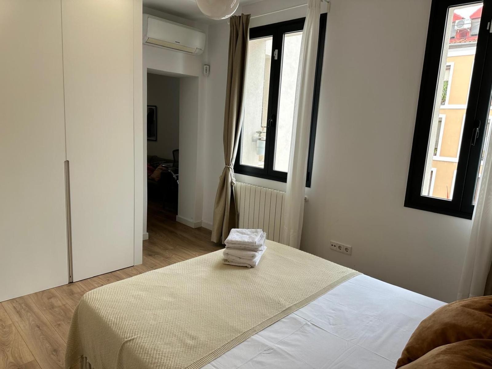 Moderno Apartamento En Pleno Centro Мадрид Екстер'єр фото